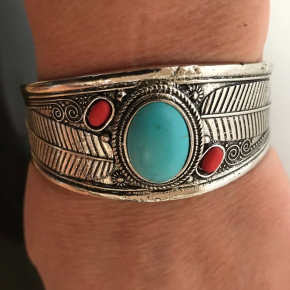 Jewelry - Southwestern Silver Cuff Blue Turquoise Bracelet